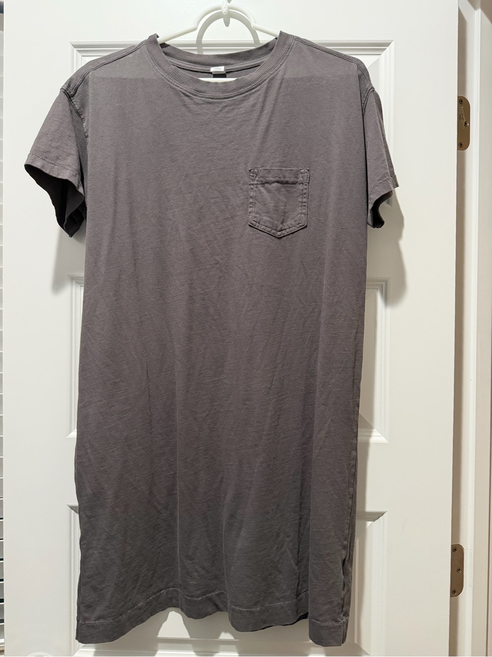 Old Navy Women's Short Sleeve Pocket T-Shirt Dress in Charcoal Gray